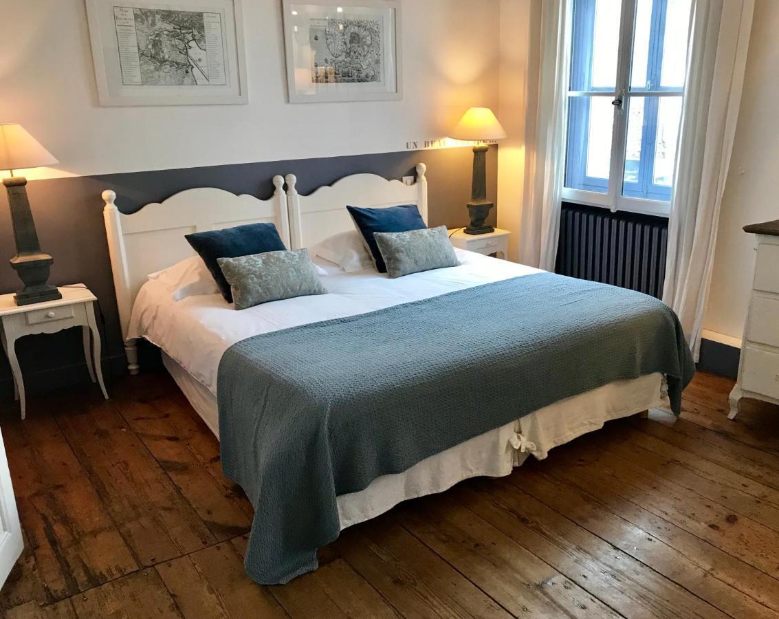 Vue Sur Cour Bed & Breakfast La Rochelle  Ngoại thất bức ảnh